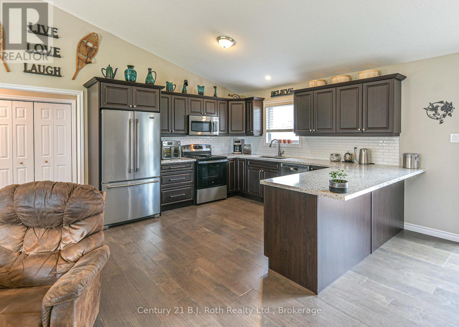 3888 Melrose Drive, Ramara, Ontario  L3V 0L3 - Photo 5 - S13161764
