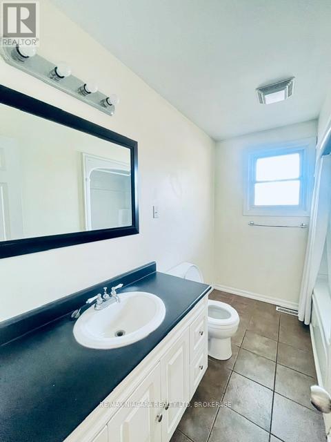 25 Idylwood Road, Welland, Ontario L3C 1X2 - Photo 7 - X13161460