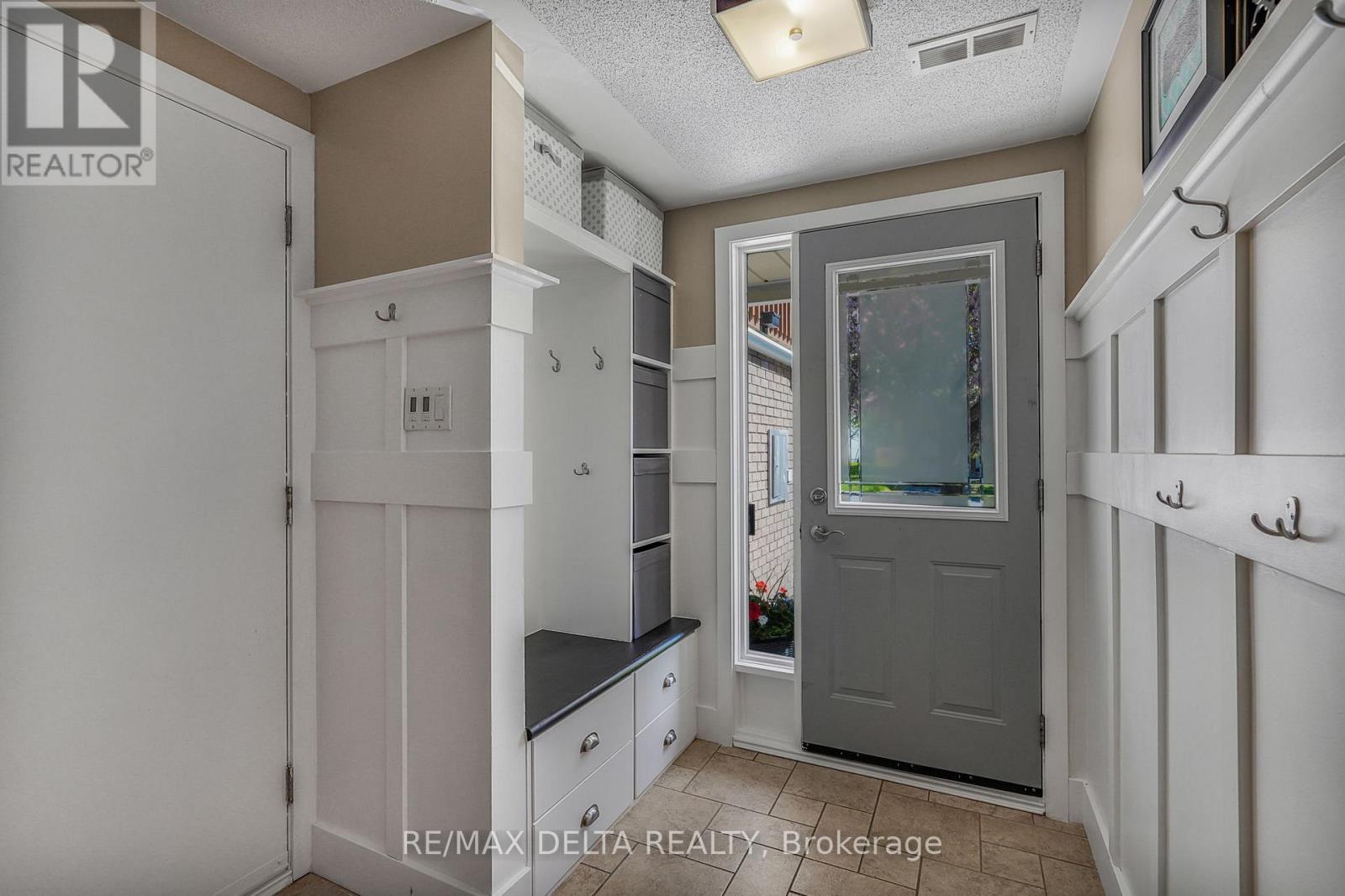698 Brome Crescent, Ottawa, Ontario  K4A 1W2 - Photo 3 - X13161556