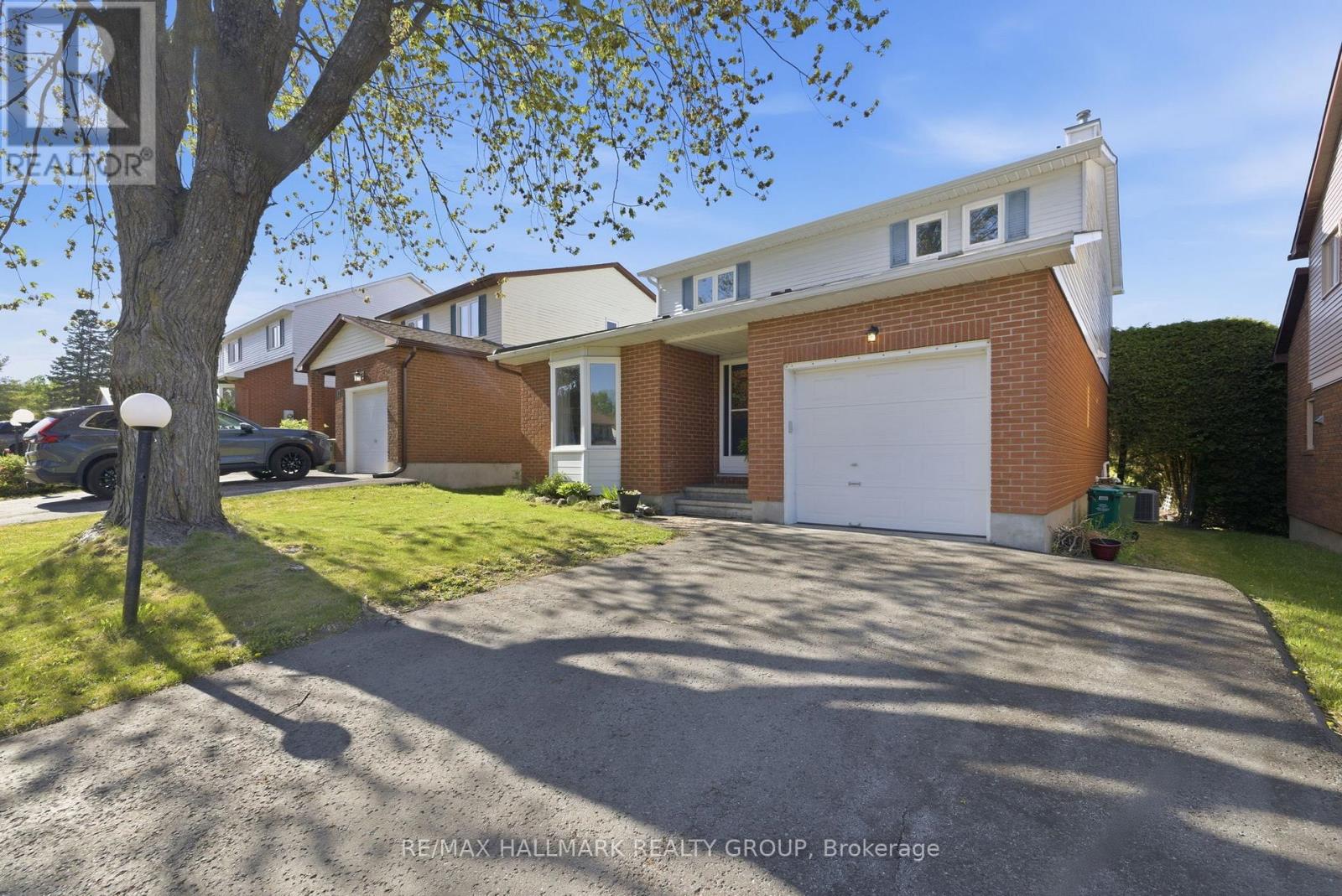 19 Bernier Terrace, Ottawa, Ontario  K2L 2V1 - Photo 2 - X13161658