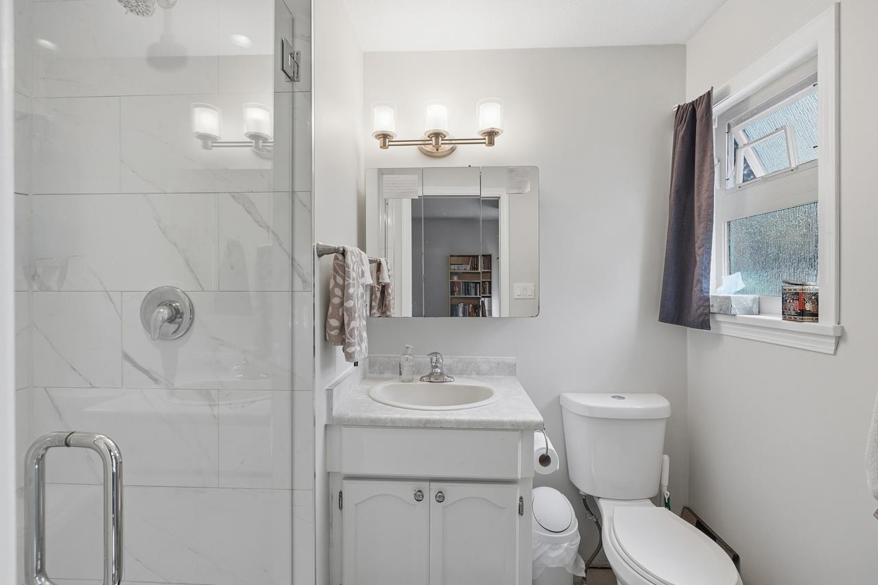 15318 87a Avenue, Surrey, British Columbia  V3S 4Z9 - Photo 16 - R3127041