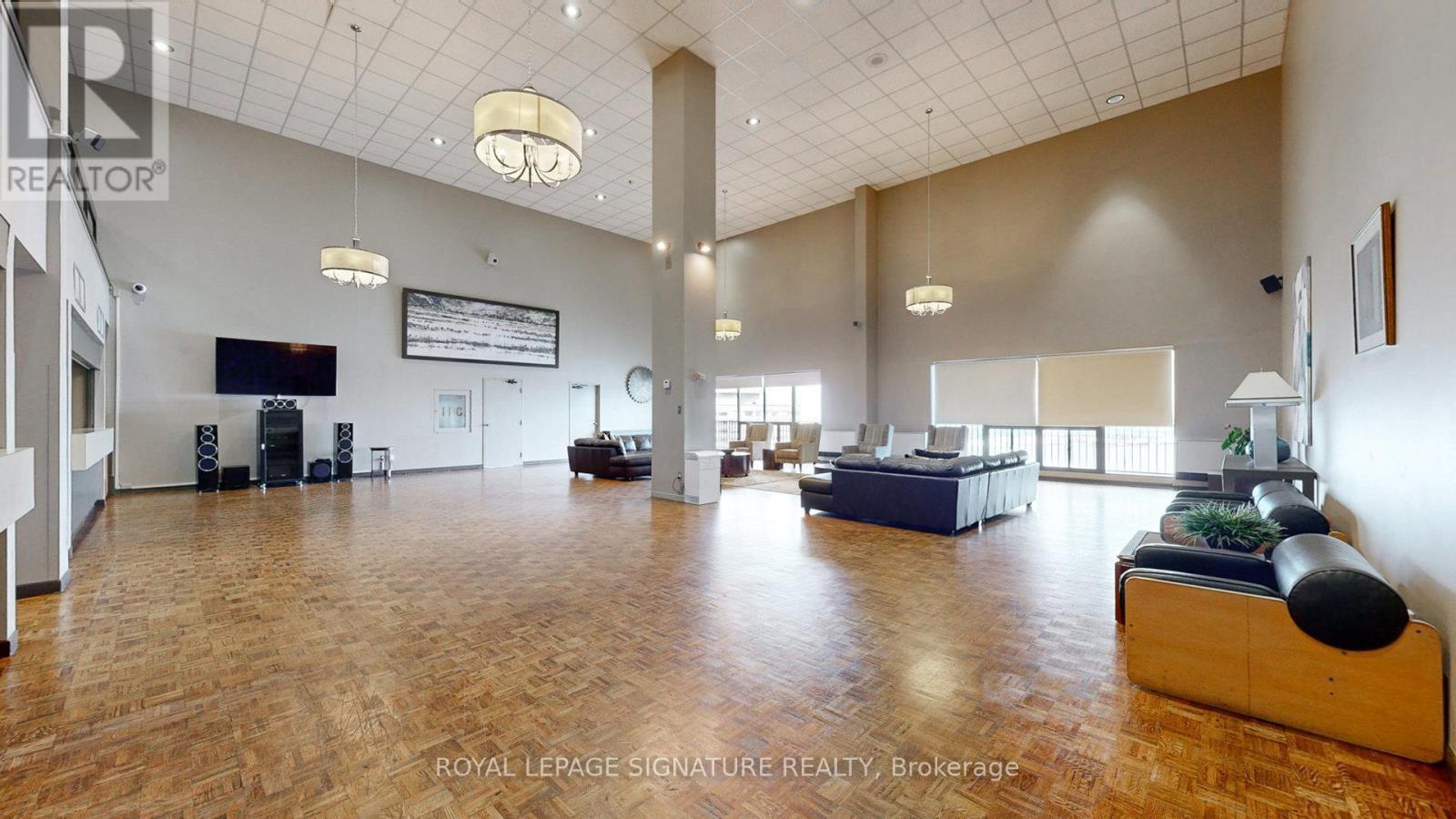 410/204 - 33 Harbour Square, Toronto, Ontario  M5J 2G2 - Photo 47 - C12747616