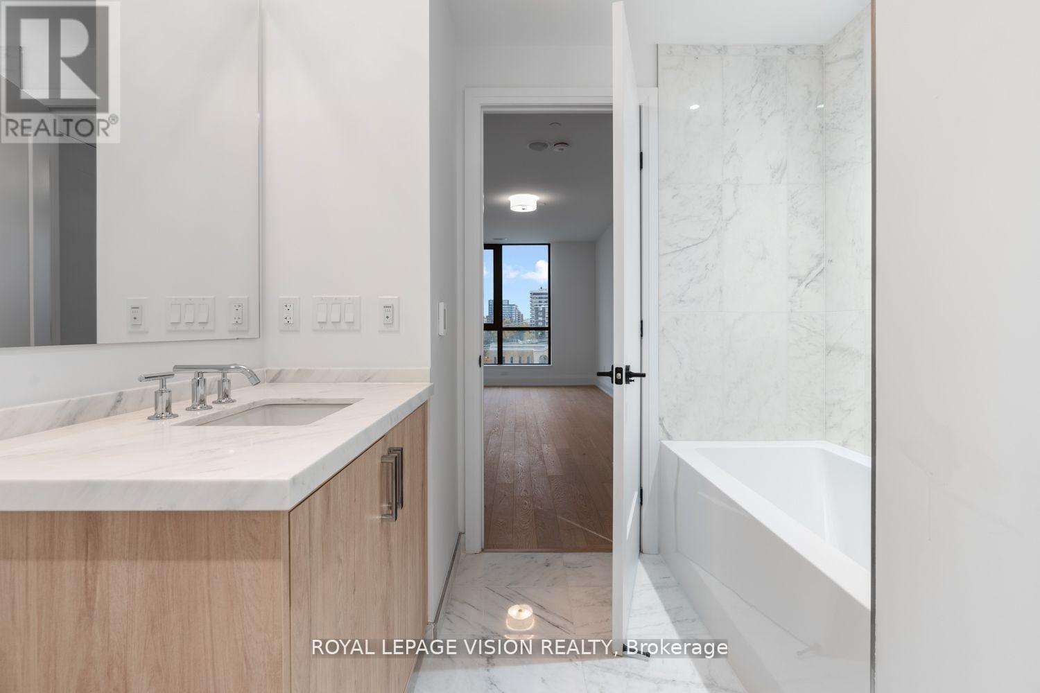 222 - 505 Glencairn Avenue, Toronto, Ontario M6B 0B2 - Photo 21 - C12800548