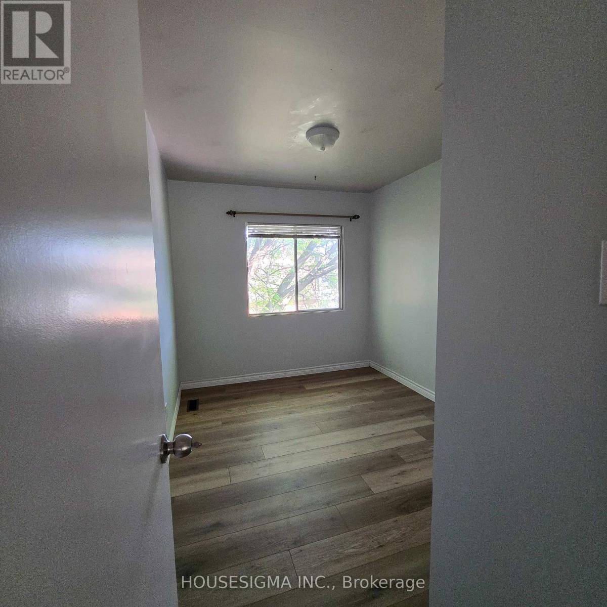 110 Overlea Drive, Kitchener, Ontario  N2M 1T1 - Photo 7 - X13164308