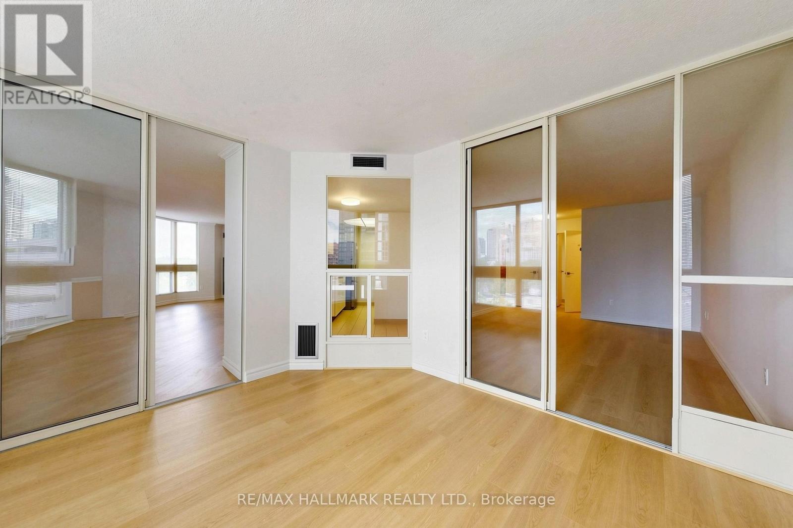911 - 10 Kenneth Avenue, Toronto, Ontario M2N 6K6 - Photo 32 - C13148088