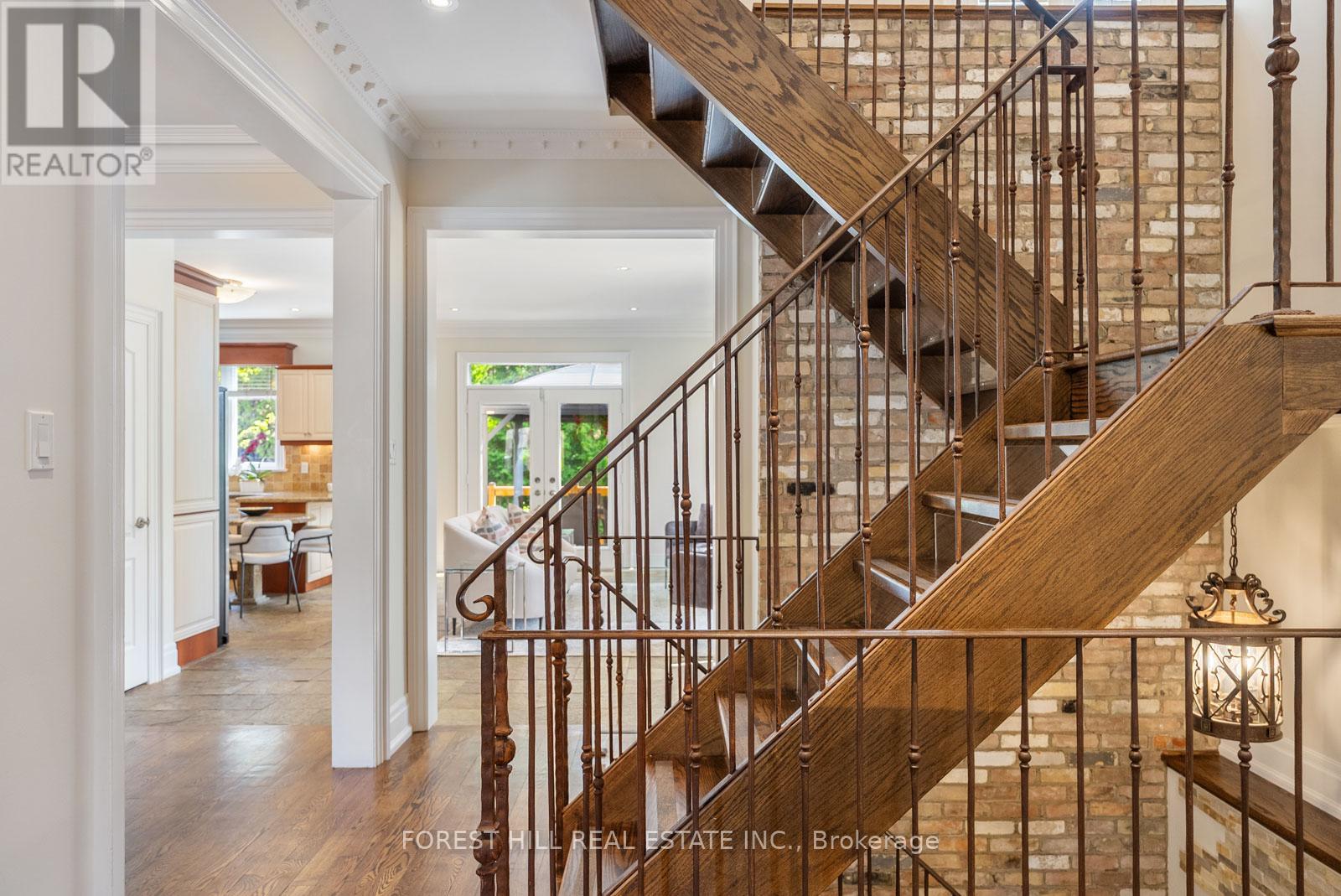 109 Dell Park Avenue, Toronto, Ontario  M6B 2V2 - Photo 25 - C13157214
