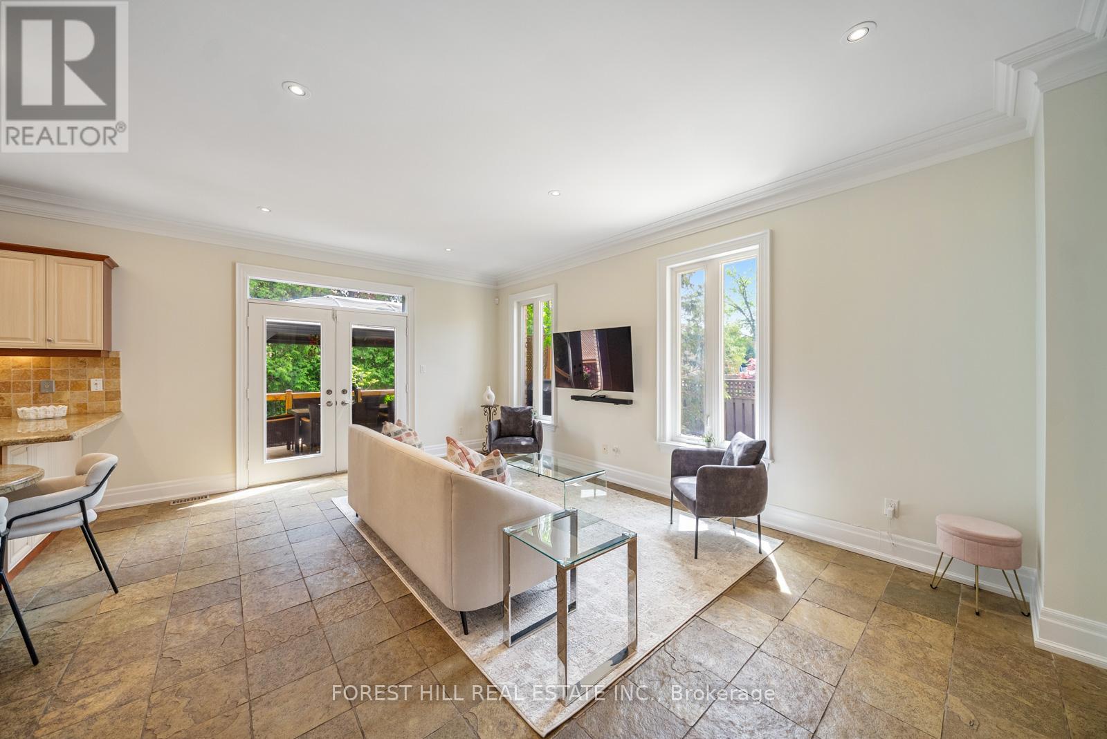 109 Dell Park Avenue, Toronto, Ontario  M6B 2V2 - Photo 20 - C13157214