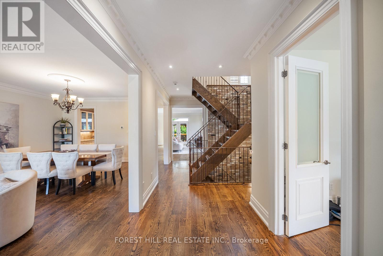 109 Dell Park Avenue, Toronto, Ontario  M6B 2V2 - Photo 6 - C13157214