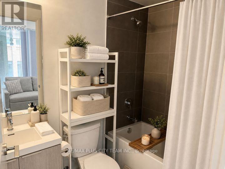 503 - 8 Widmer Street, Toronto, Ontario  M5V 0W6 - Photo 13 - C13158670