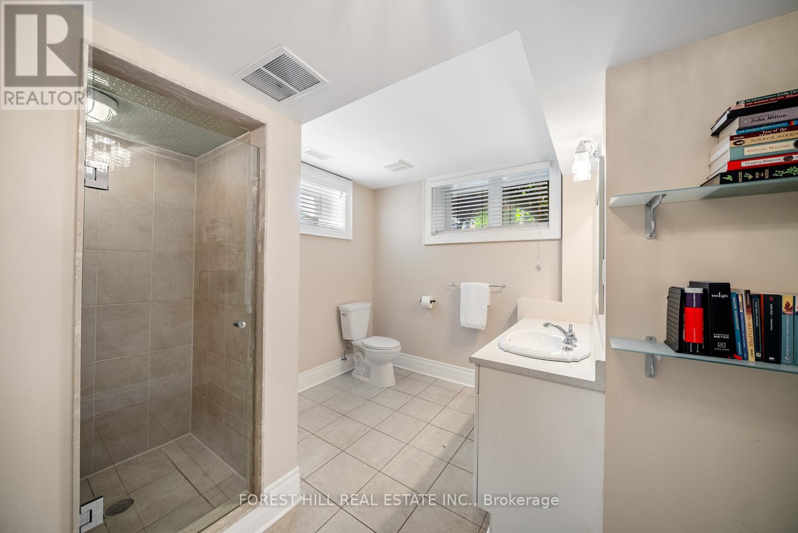 109 Dell Park Avenue, Toronto, Ontario  M6B 2V2 - Photo 43 - C13157214