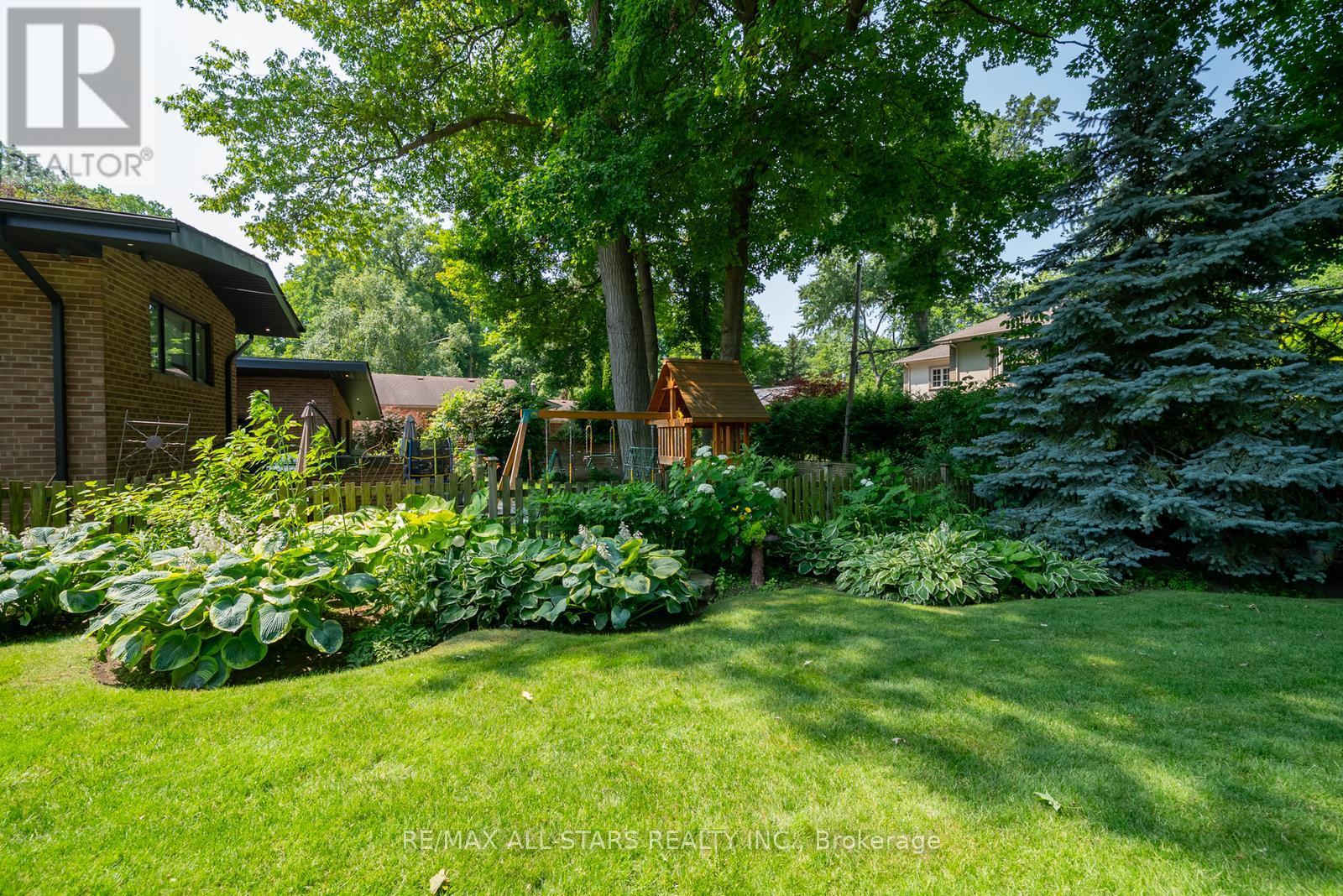 41 Deepwood Crescent, Toronto, Ontario  M3C 1N7 - Photo 42 - C13161688