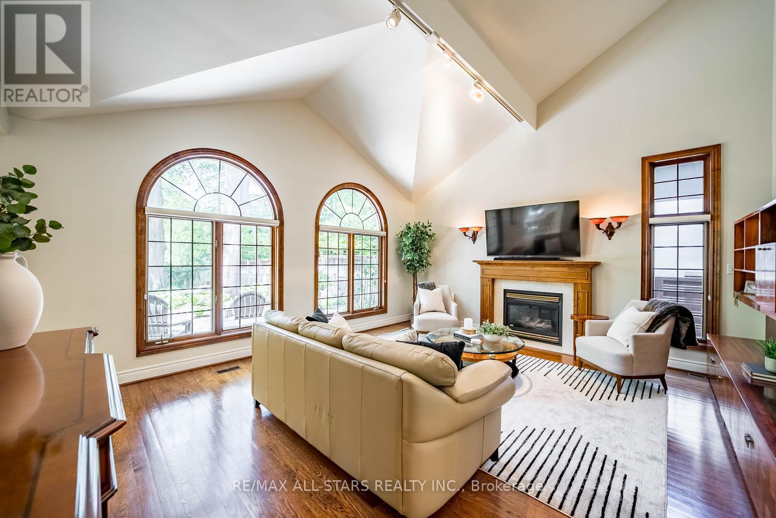 41 Deepwood Crescent, Toronto, Ontario  M3C 1N7 - Photo 9 - C13161688