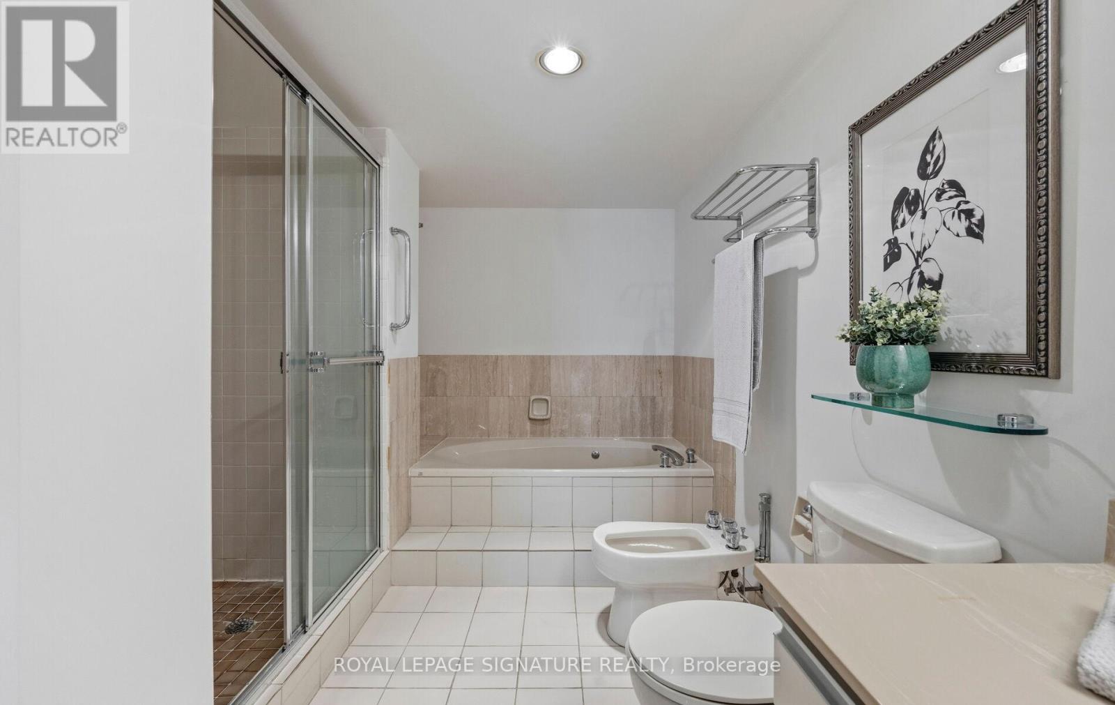 805 - 3 Concorde Place, Toronto, Ontario  M3C 3K7 - Photo 16 - C13161804