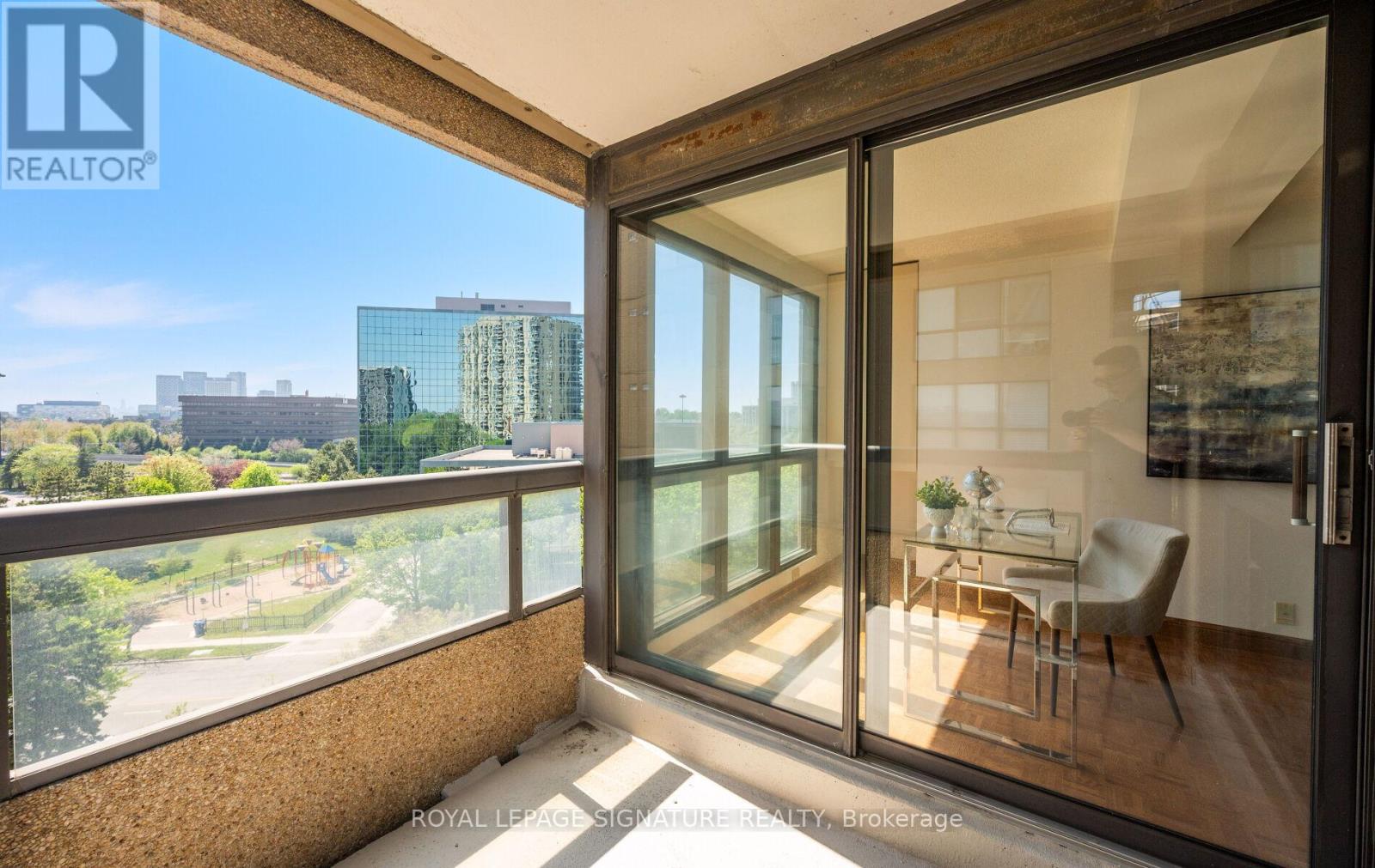 805 - 3 Concorde Place, Toronto, Ontario  M3C 3K7 - Photo 27 - C13161804