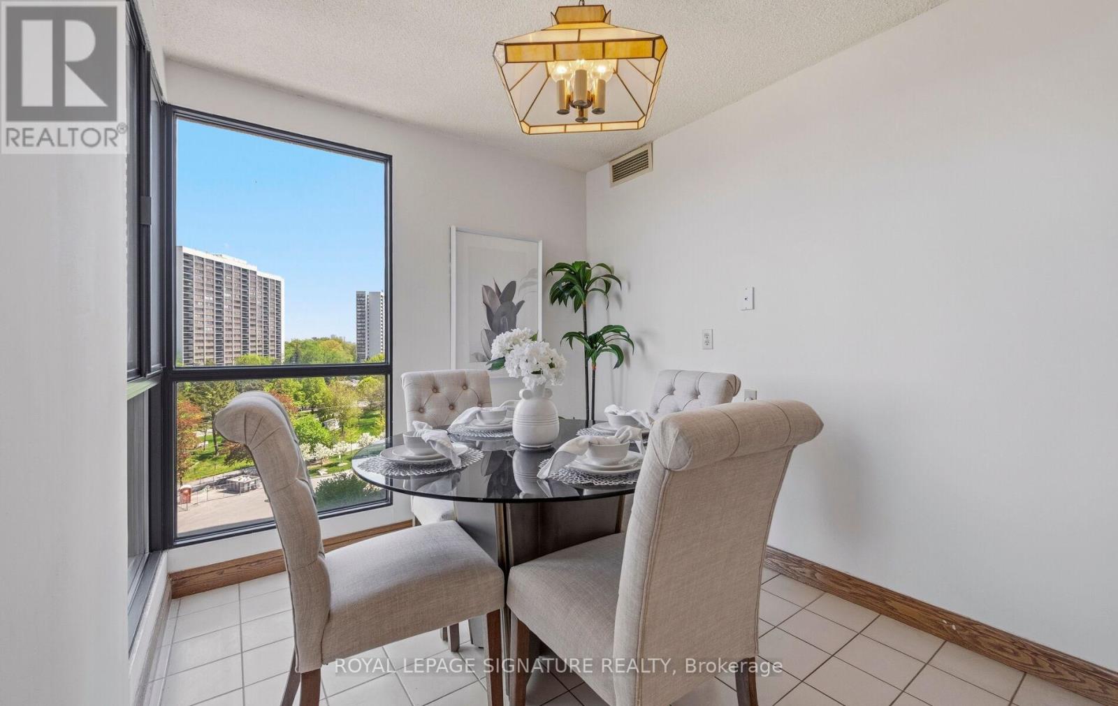 805 - 3 Concorde Place, Toronto, Ontario  M3C 3K7 - Photo 9 - C13161804