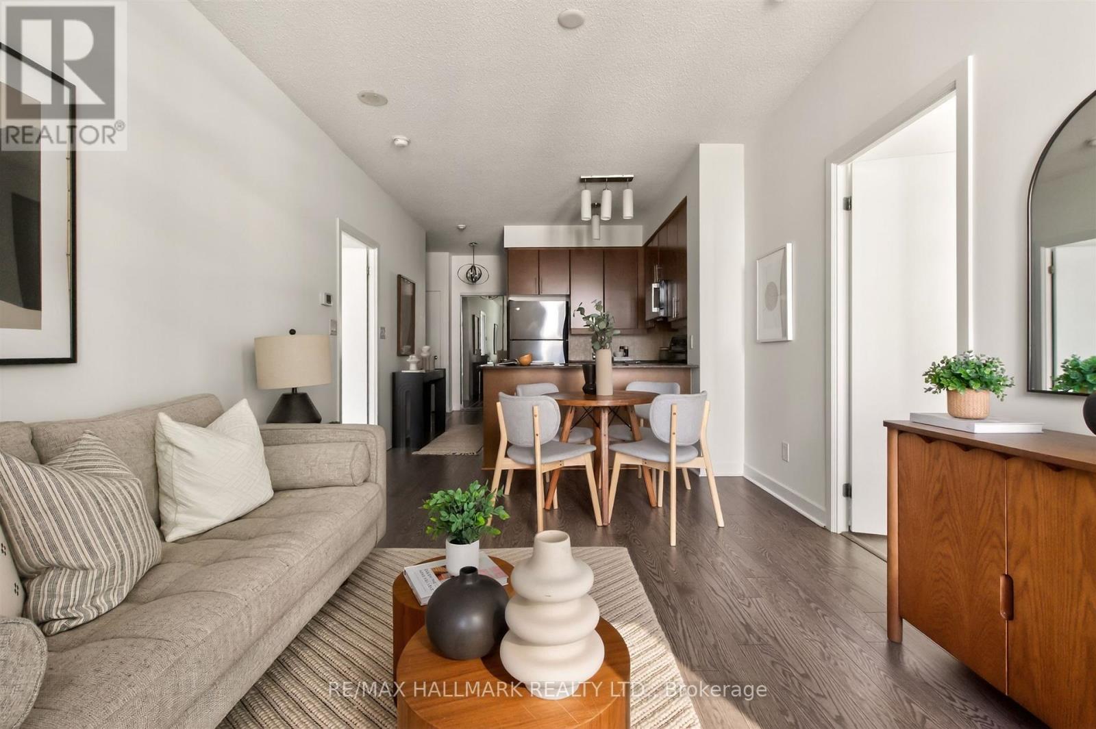2211 - 18 Harbour Street, Toronto, Ontario  M6J 2Z6 - Photo 4 - C13161784