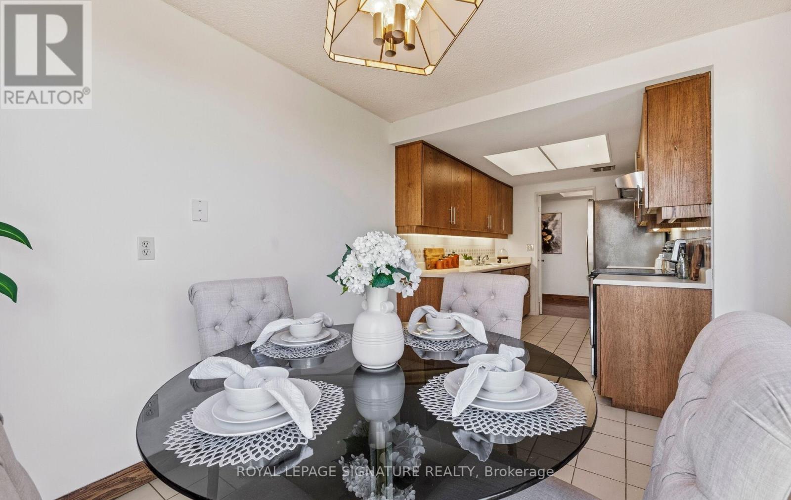 805 - 3 Concorde Place, Toronto, Ontario  M3C 3K7 - Photo 8 - C13161804