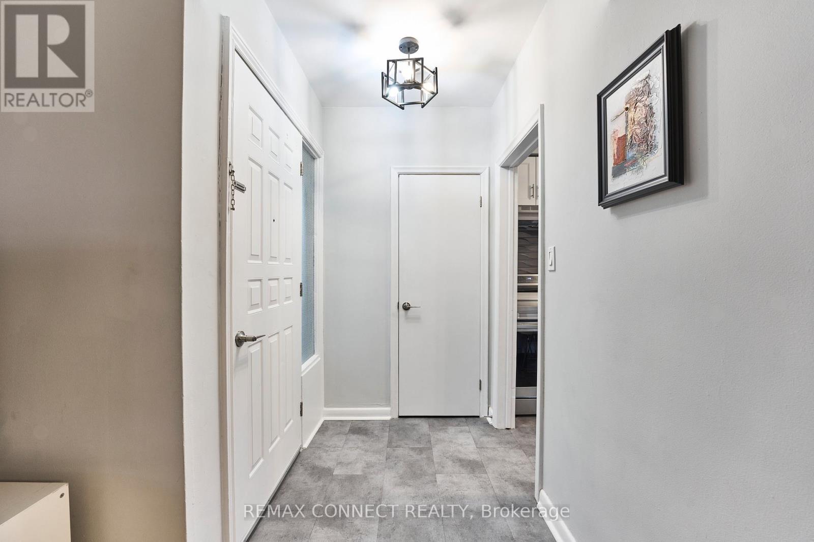 3 - 156 Overbrook Place, Toronto, Ontario  M3H 4P9 - Photo 3 - C13161310