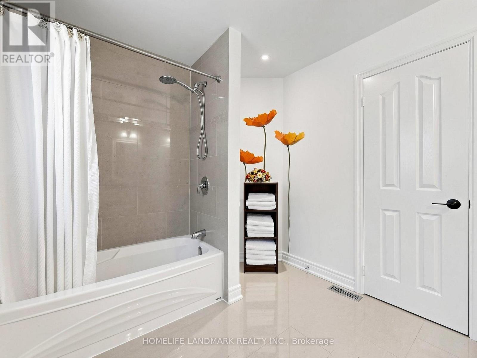 11 Headwater Crescent, Richmond Hill, Ontario  L4E 4G1 - Photo 27 - N13155398