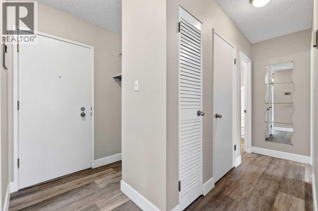 402, 635 56 Avenue SW, Calgary, Alberta  T2V 0G9 - Photo 2 - A2302617
