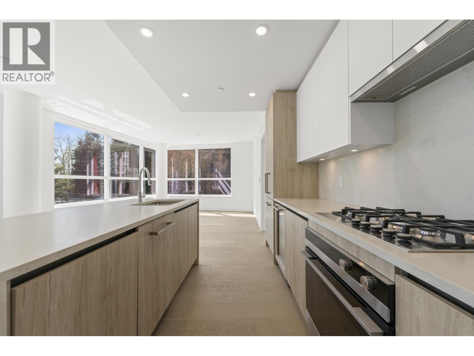 305 423 6th Street, West Vancouver, British Columbia  V7T 0A1 - Photo 9 - R3119236
