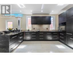 626 COLLEGE MANOR DRIVE, Newmarket, Ontario
