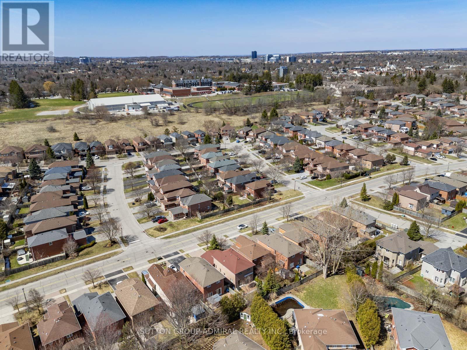 626 College Manor Drive, Newmarket, Ontario  L3Y 8M7 - Photo 49 - N13161848