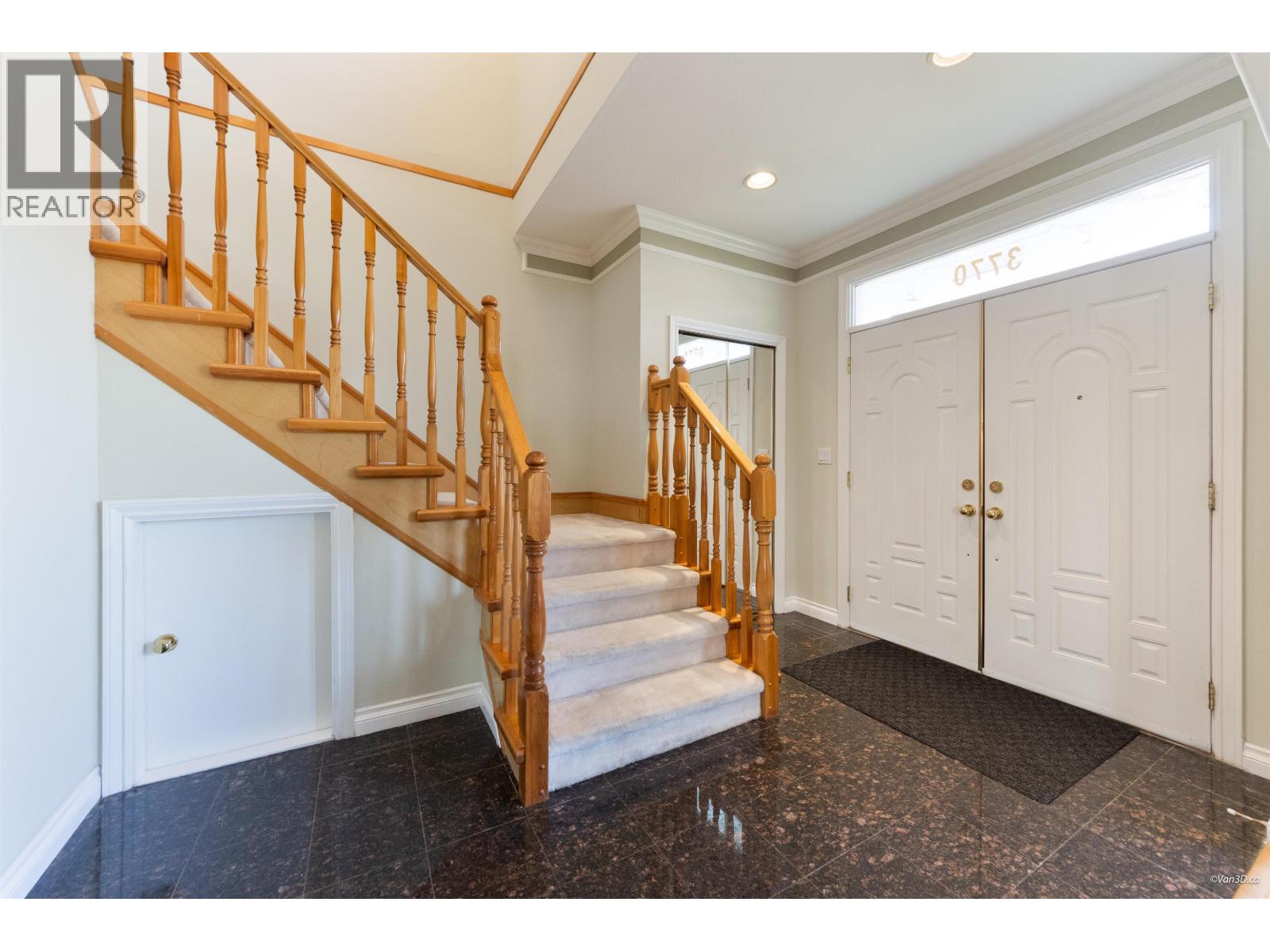 3770 Elmwood Street, Burnaby, British Columbia  V5G 1R7 - Photo 3 - R3126838
