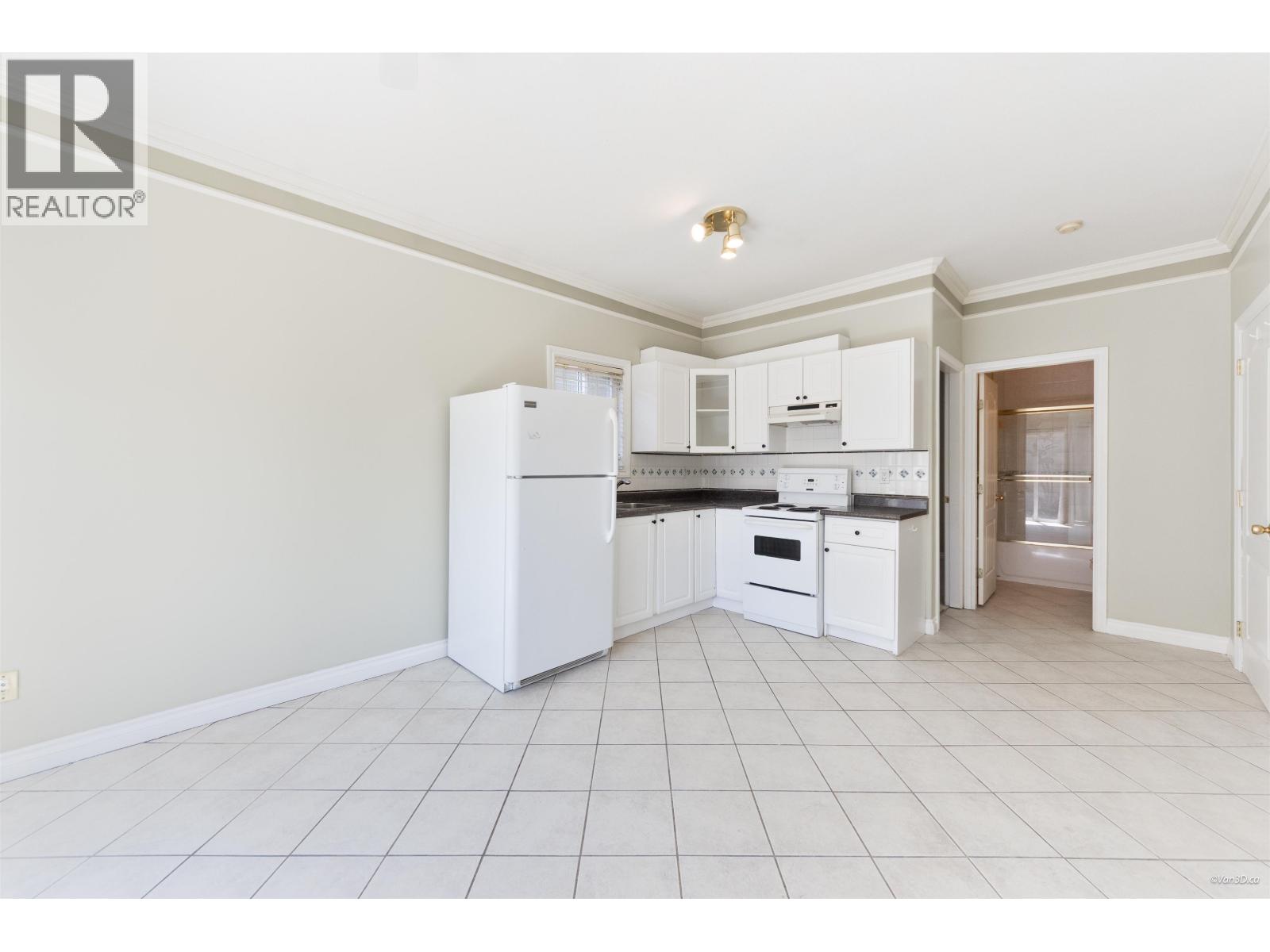 3770 Elmwood Street, Burnaby, British Columbia  V5G 1R7 - Photo 12 - R3126838