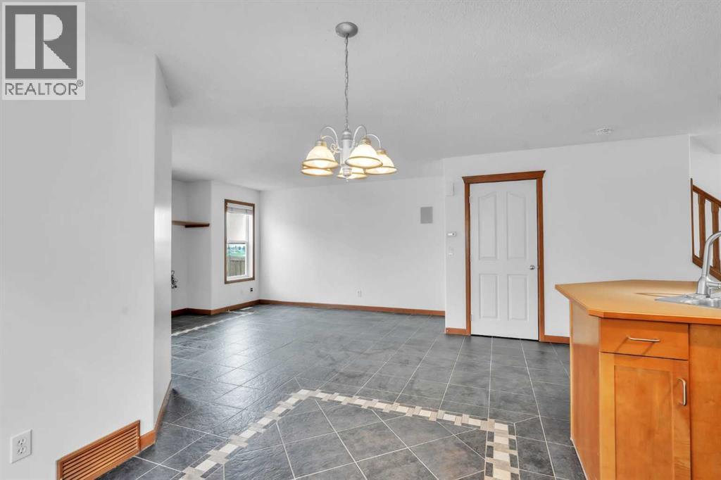 141 Cramond Close SE, Calgary, Alberta  T3M 1C2 - Photo 17 - A2312591