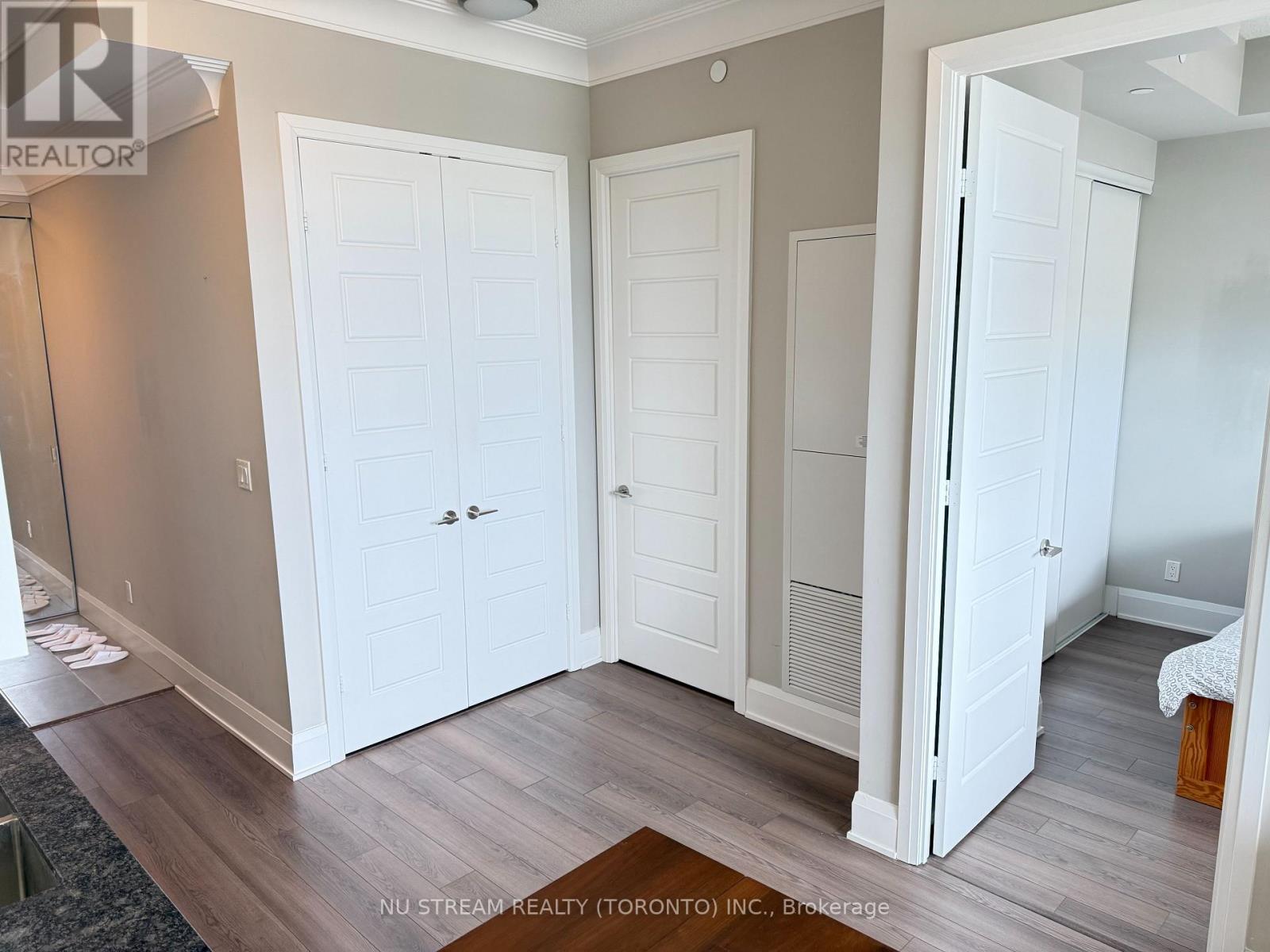 1001 - 15 Water Walk Drive, Markham, Ontario  L6G 0G2 - Photo 12 - N13164264