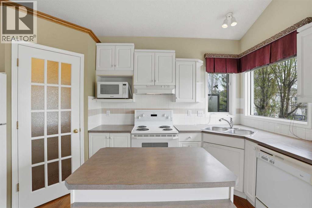 12 Citadel Park Nw, Calgary, Alberta  T3G 3X8 - Photo 13 - A2313325