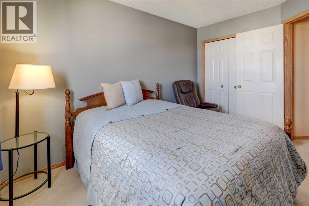 47 Martinvalley Way NE, Calgary, Alberta  T3J 4A1 - Photo 19 - A2313716