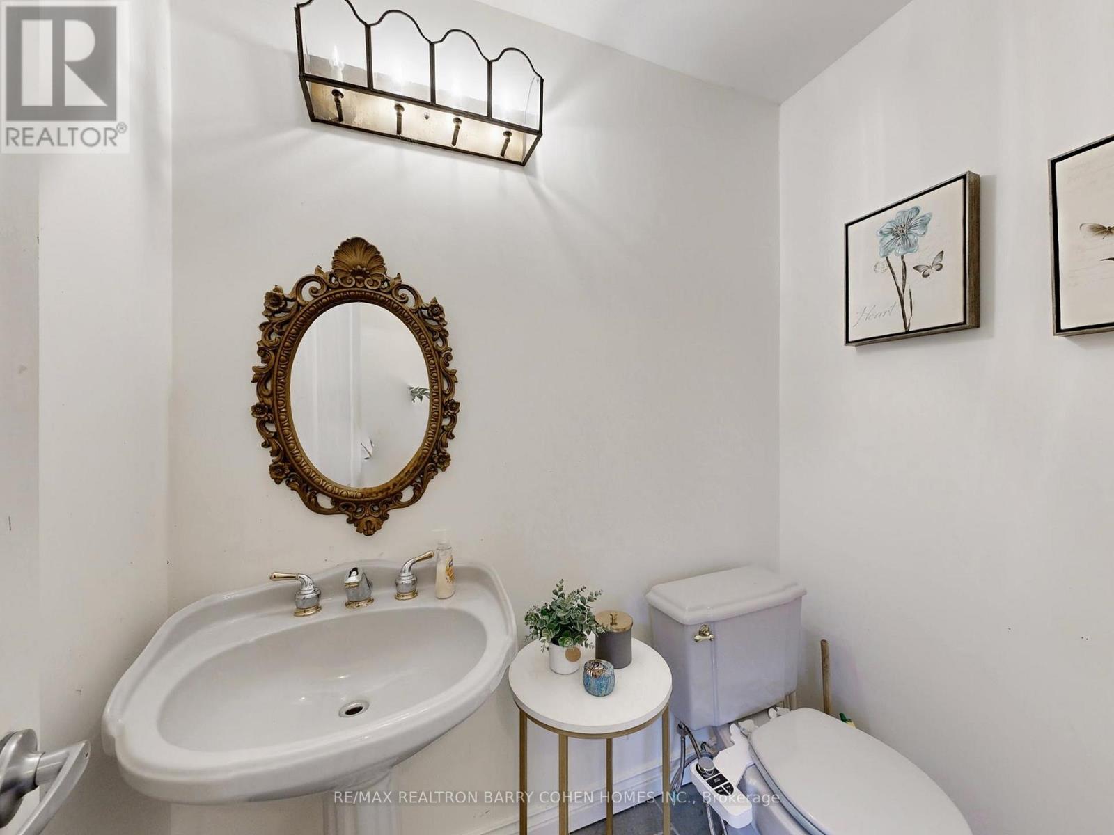 195 Rumble Avenue, Richmond Hill, Ontario  L4C 4G5 - Photo 7 - N13161578