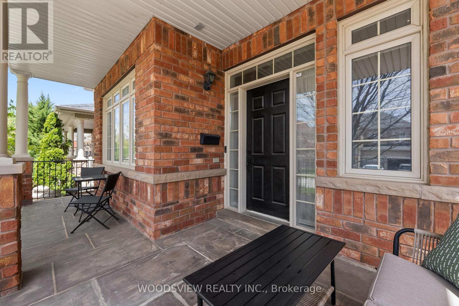 19 Weslock Crescent, Aurora, Ontario  L4G 7Y9 - Photo 5 - N13161572