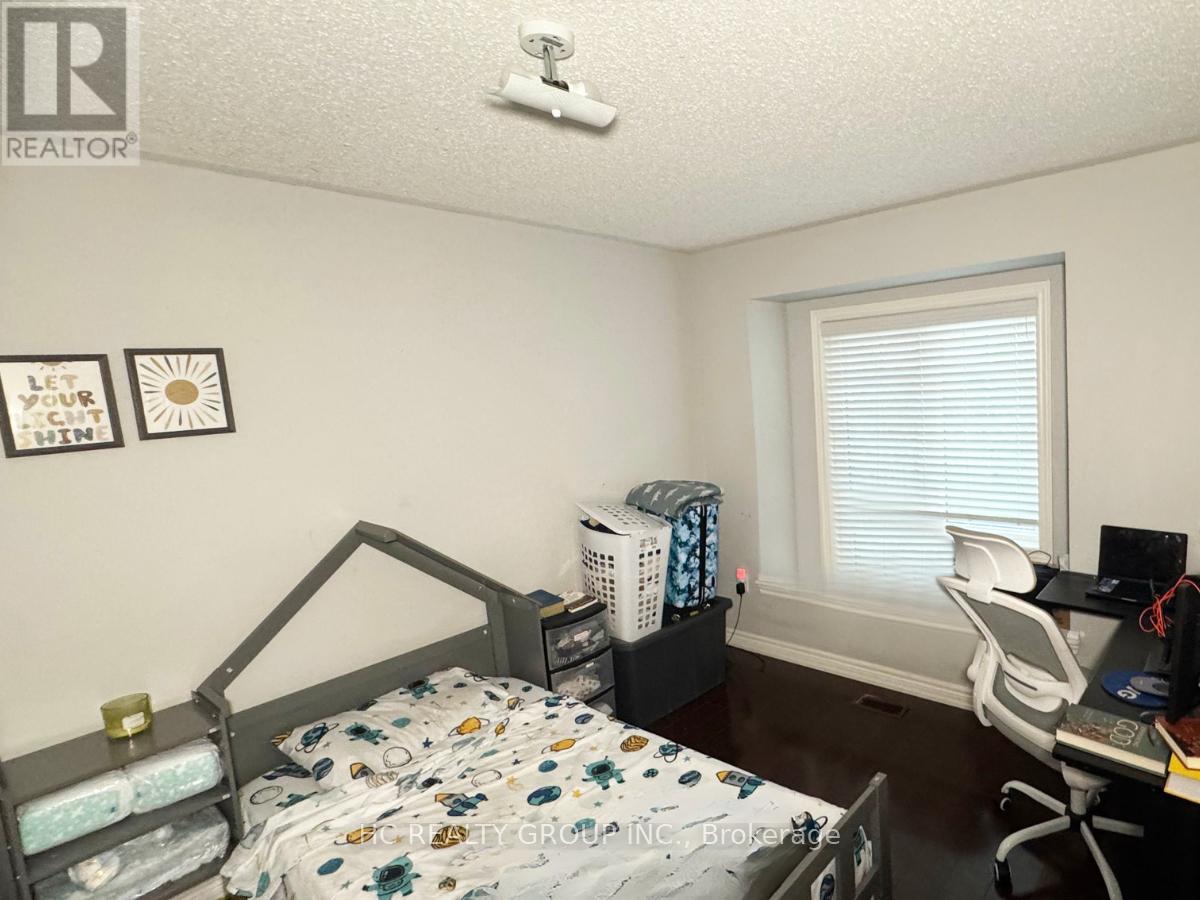 90 Christian Ritter Drive, Markham, Ontario  L6C 0B2 - Photo 12 - N13161752