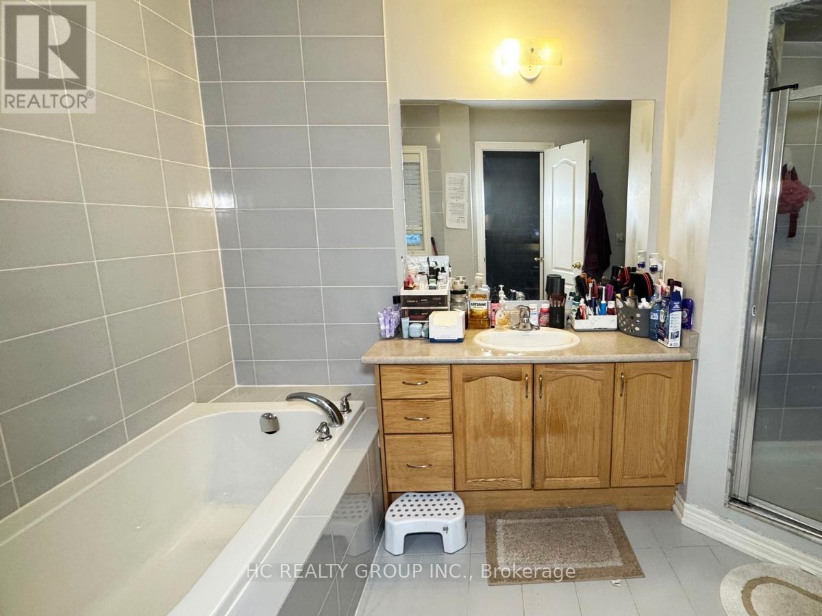 90 Christian Ritter Drive, Markham, Ontario  L6C 0B2 - Photo 7 - N13161752