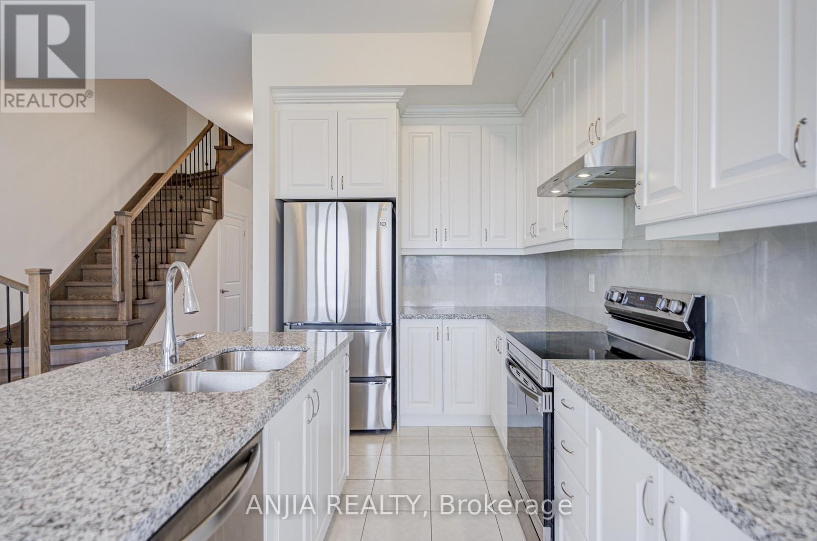 329 Swan Park Road, Markham, Ontario  L6E 0H5 - Photo 15 - N13161780