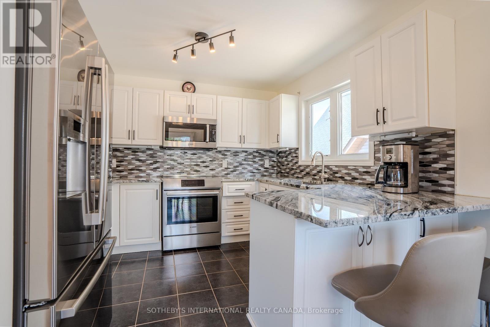 19 Grand Poplar Lane, Wasaga Beach, Ontario  L9Z 0C7 - Photo 11 - S13152724