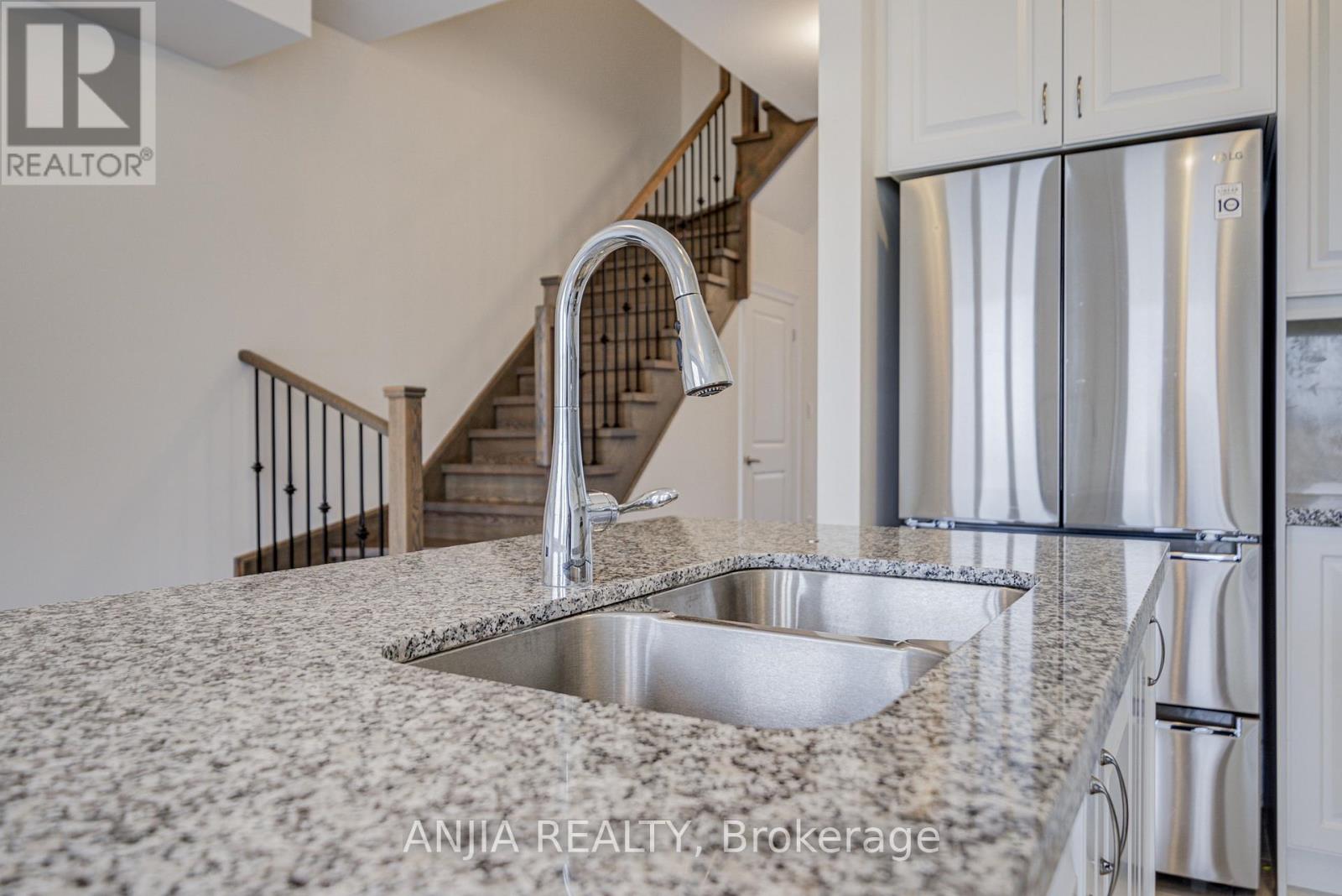 329 Swan Park Road, Markham, Ontario  L6E 0H5 - Photo 16 - N13161780