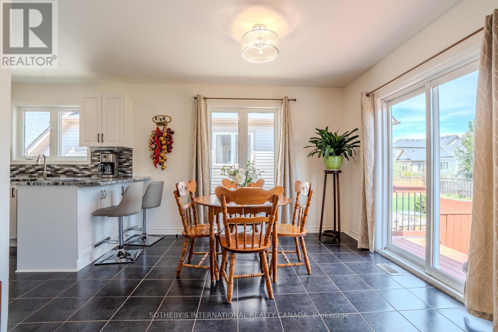 19 Grand Poplar Lane, Wasaga Beach, Ontario  L9Z 0C7 - Photo 9 - S13152724