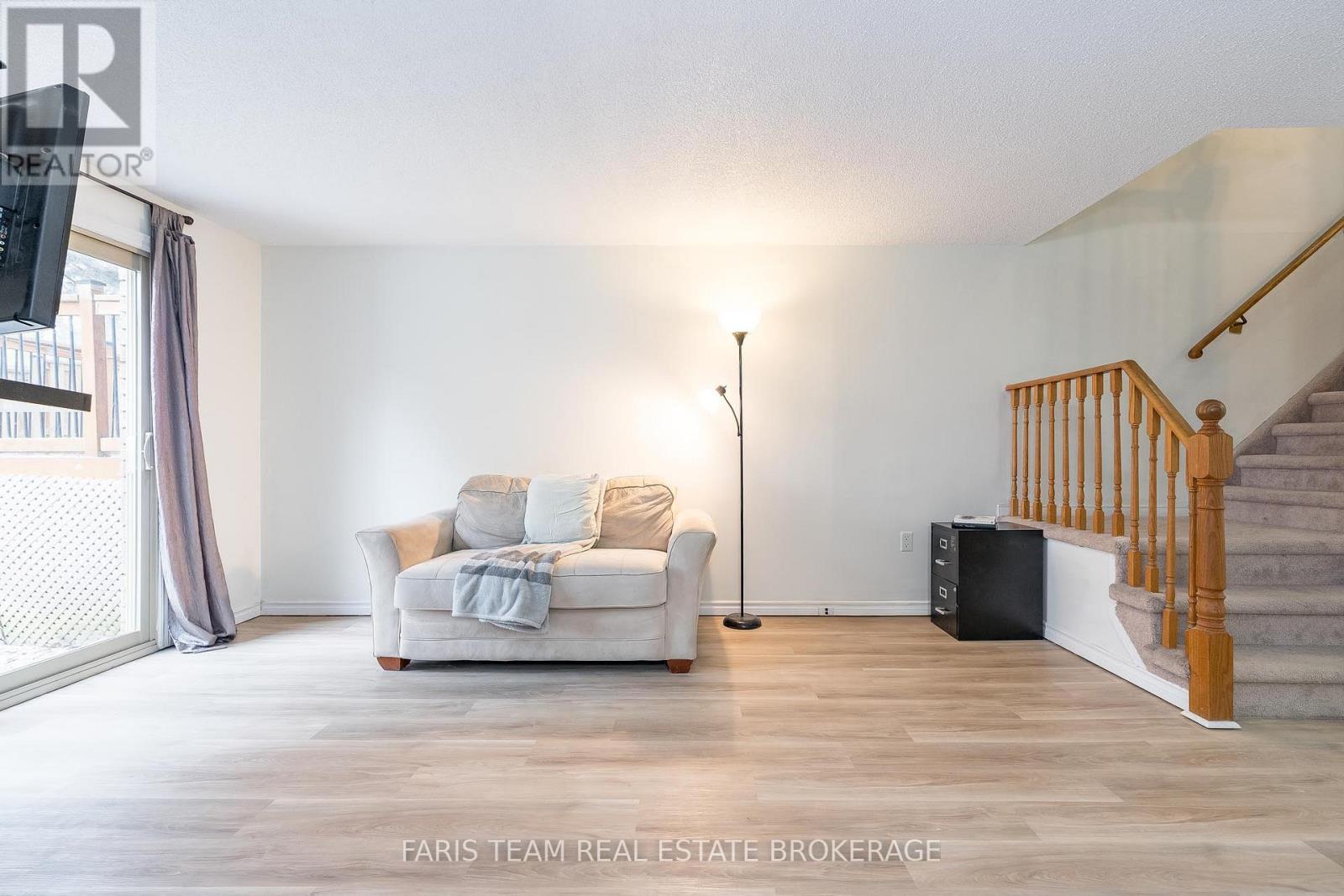 6 Pheasant Trail, Barrie, Ontario  L4N 6W4 - Photo 11 - S13161930