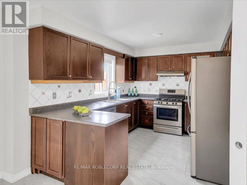 66 Stoneybrook Crescent, Barrie, Ontario  L4N 0A6 - Photo 13 - S13161964
