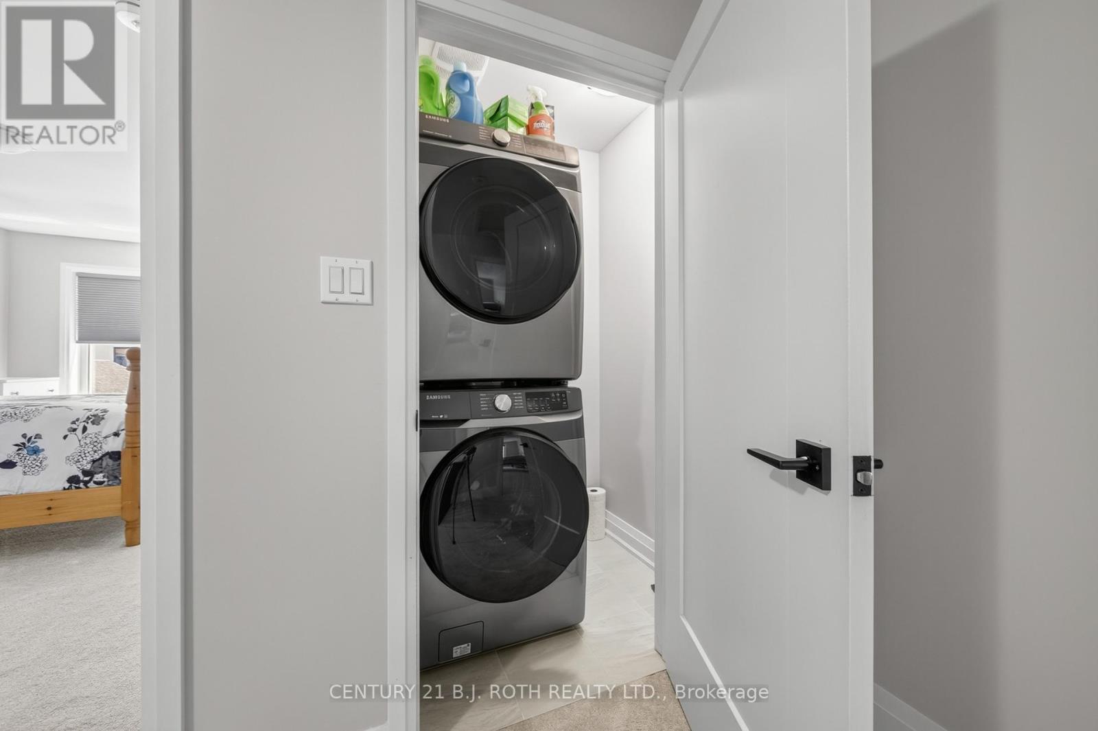 18 Stonehart Lane, Barrie, Ontario  L4M 7E8 - Photo 29 - S13161240