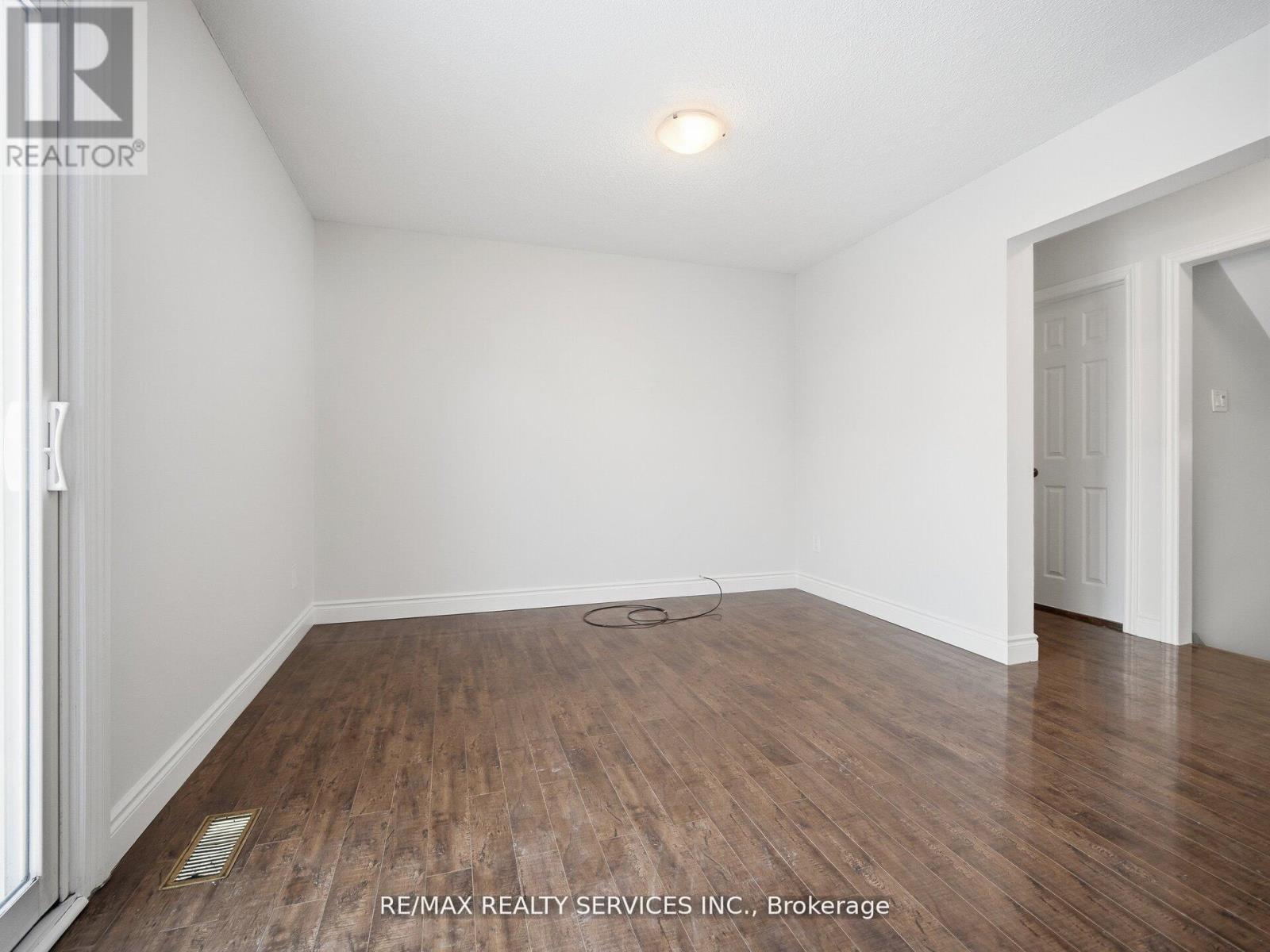 Lower - 8 Deerpark Crescent S, Brampton, Ontario  L6X 2T7 - Photo 15 - W13045970