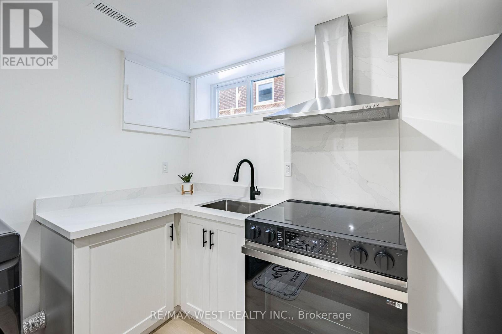 18 Torrington Drive, Toronto, Ontario  M9C 3V5 - Photo 33 - W13150326