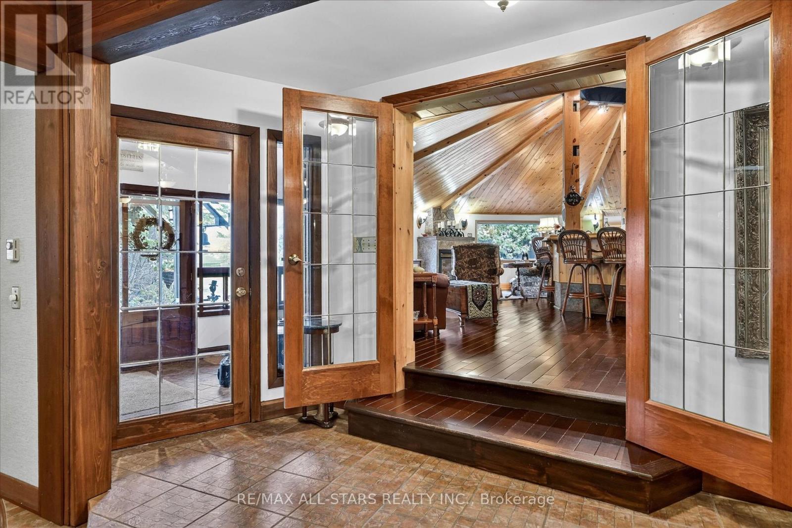 41 Cedar Crescent, Kawartha Lakes, Ontario  L0B 1K0 - Photo 4 - X12999912