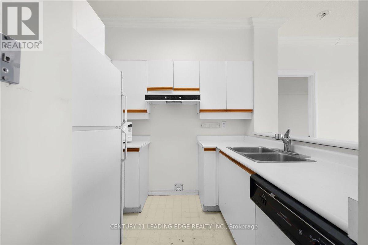 719 - 2511 Lakeshore Road W, Oakville, Ontario  L6L 6L9 - Photo 7 - W13109632