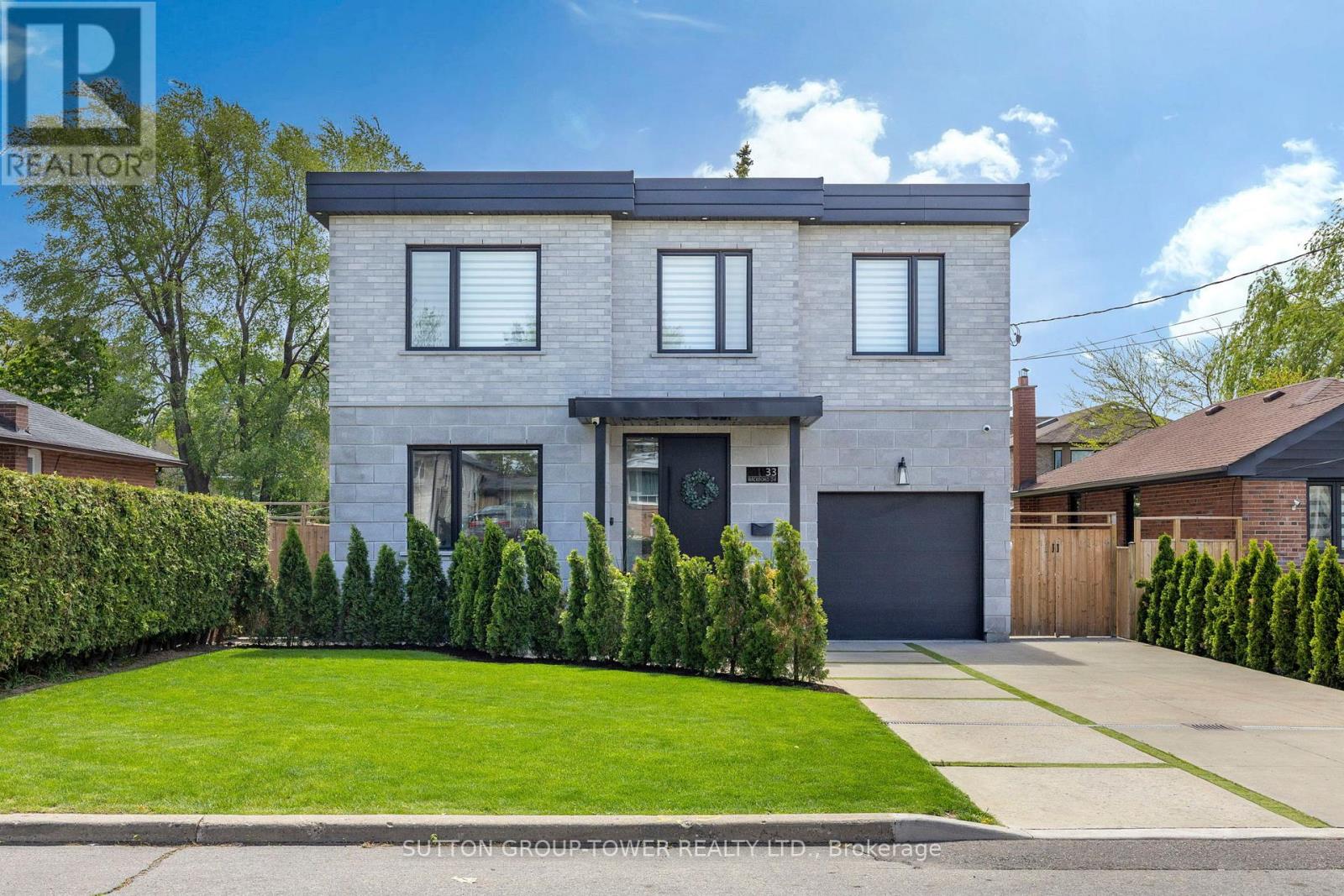 33 WICKFORD DRIVE, Toronto, Ontario