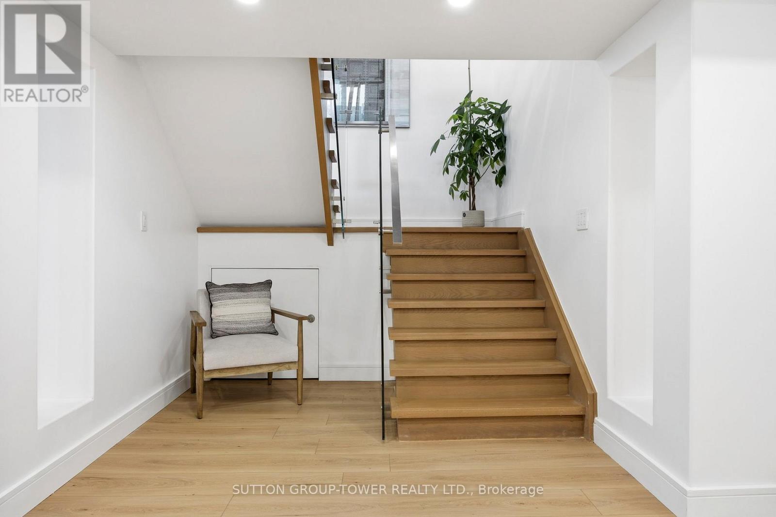 33 Wickford Drive, Toronto, Ontario  M6L 1K9 - Photo 32 - W13161450